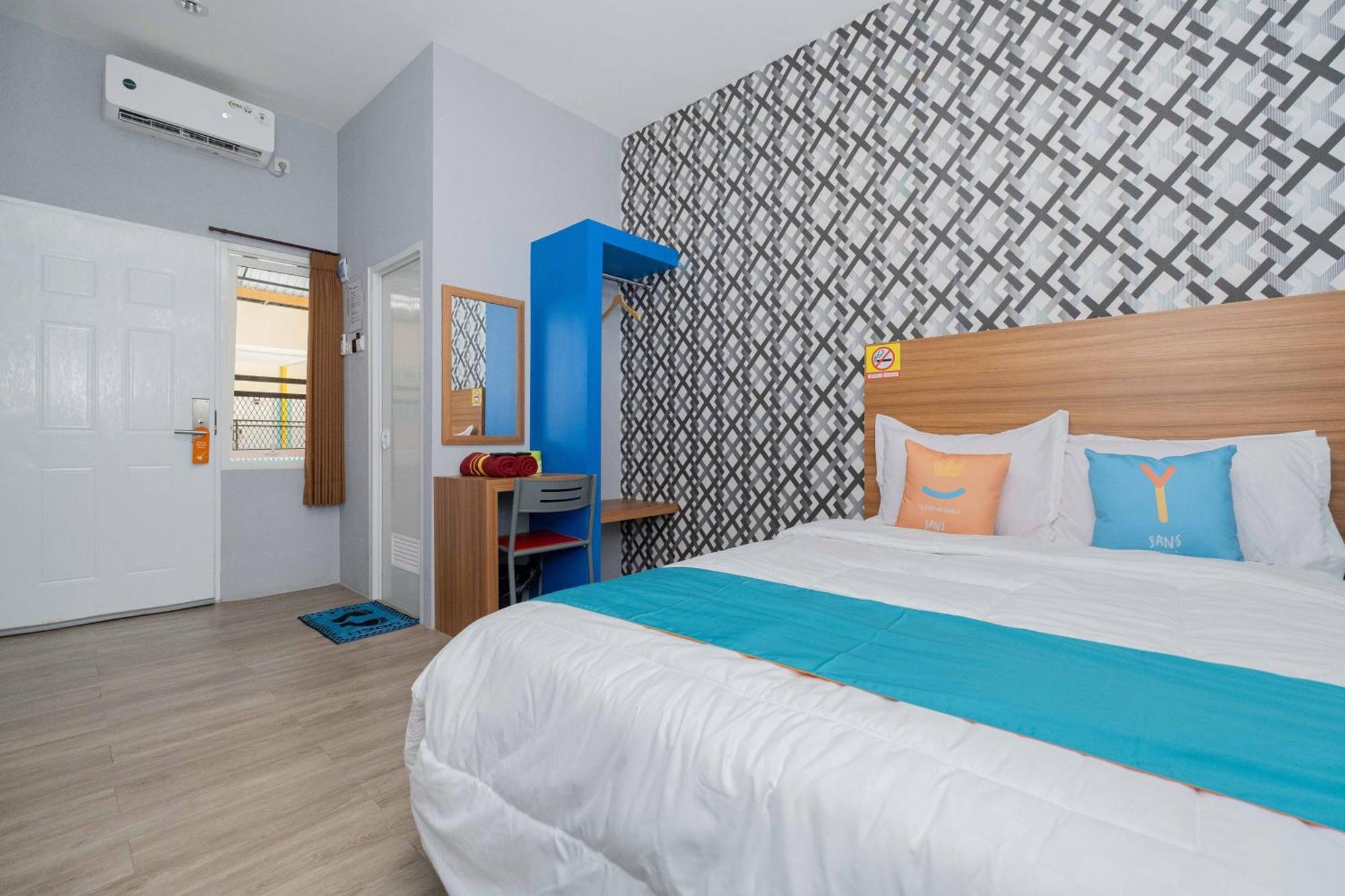 Sans Wm Hotel Блітар Екстер'єр фото